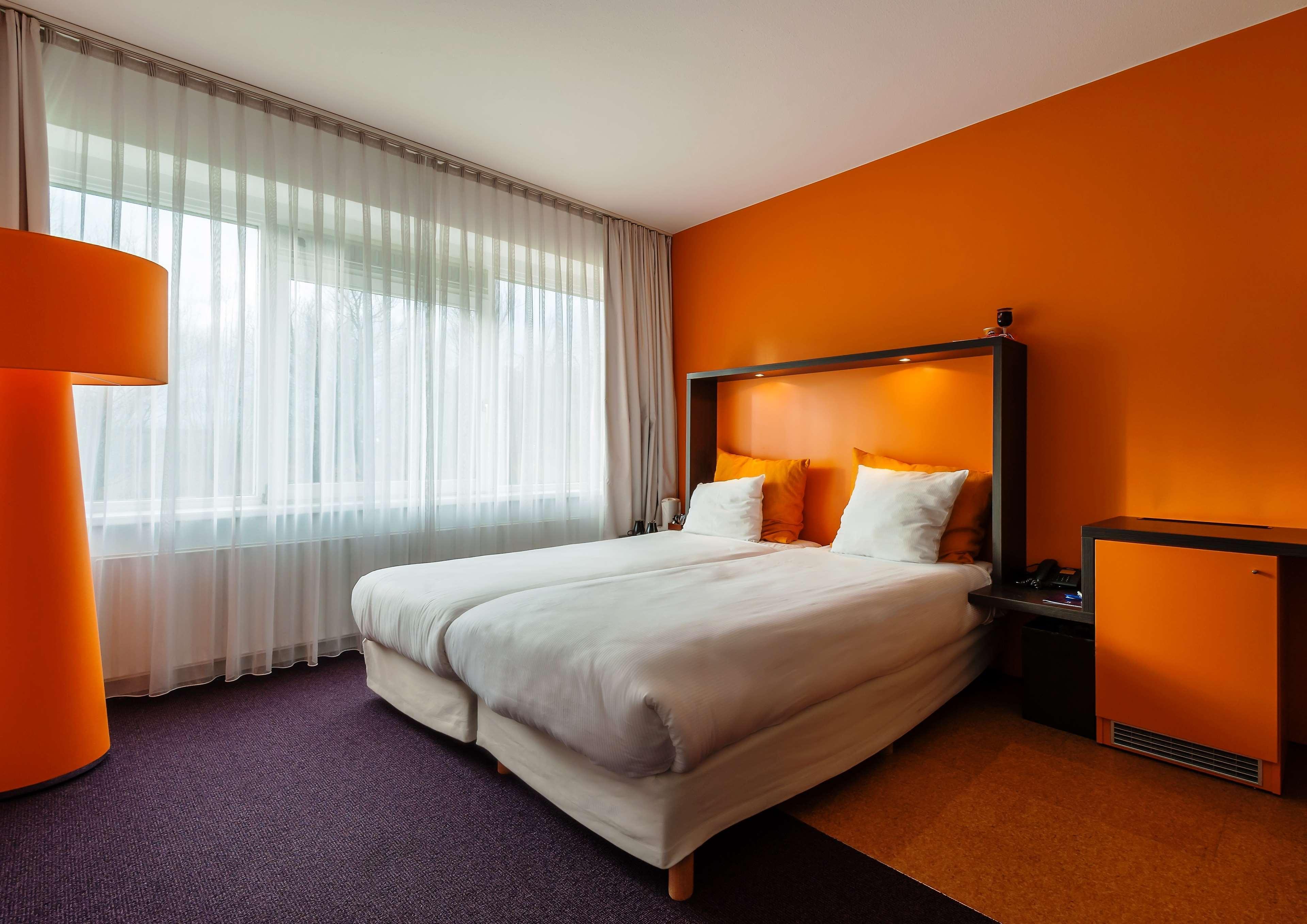 Amrath Airport Hotel Rotterdam Bagian luar foto