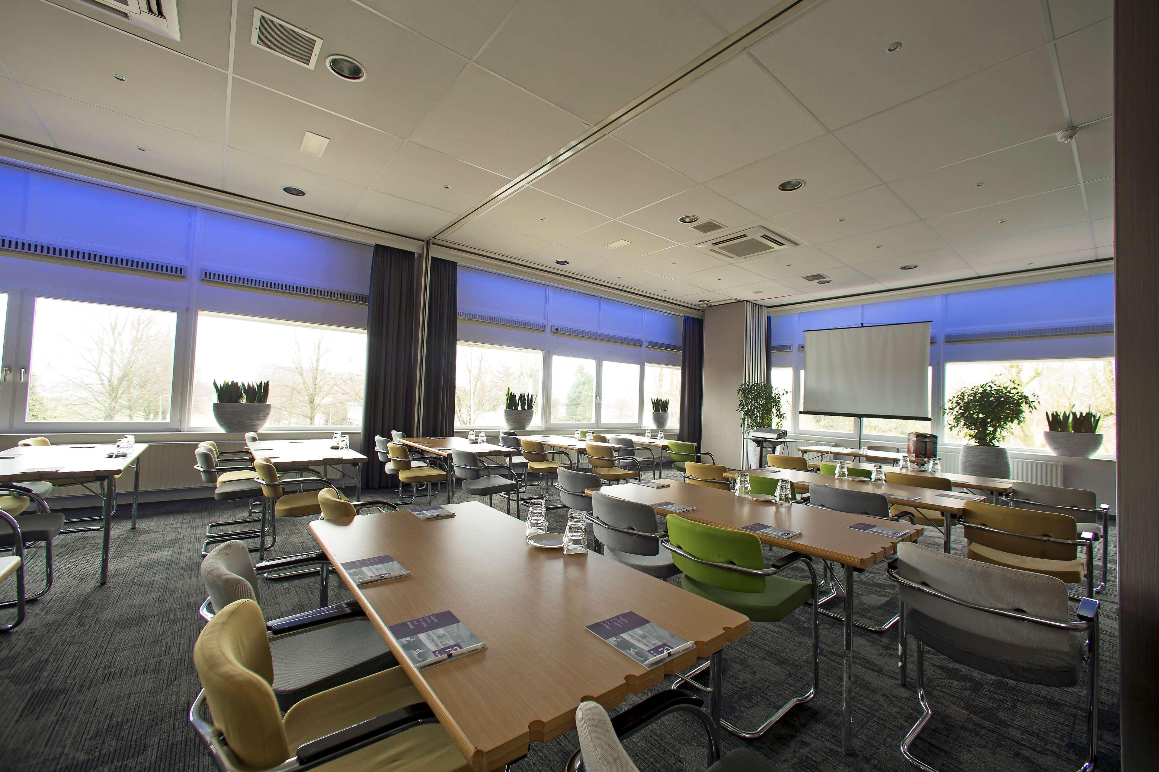 Amrath Airport Hotel Rotterdam Bagian luar foto