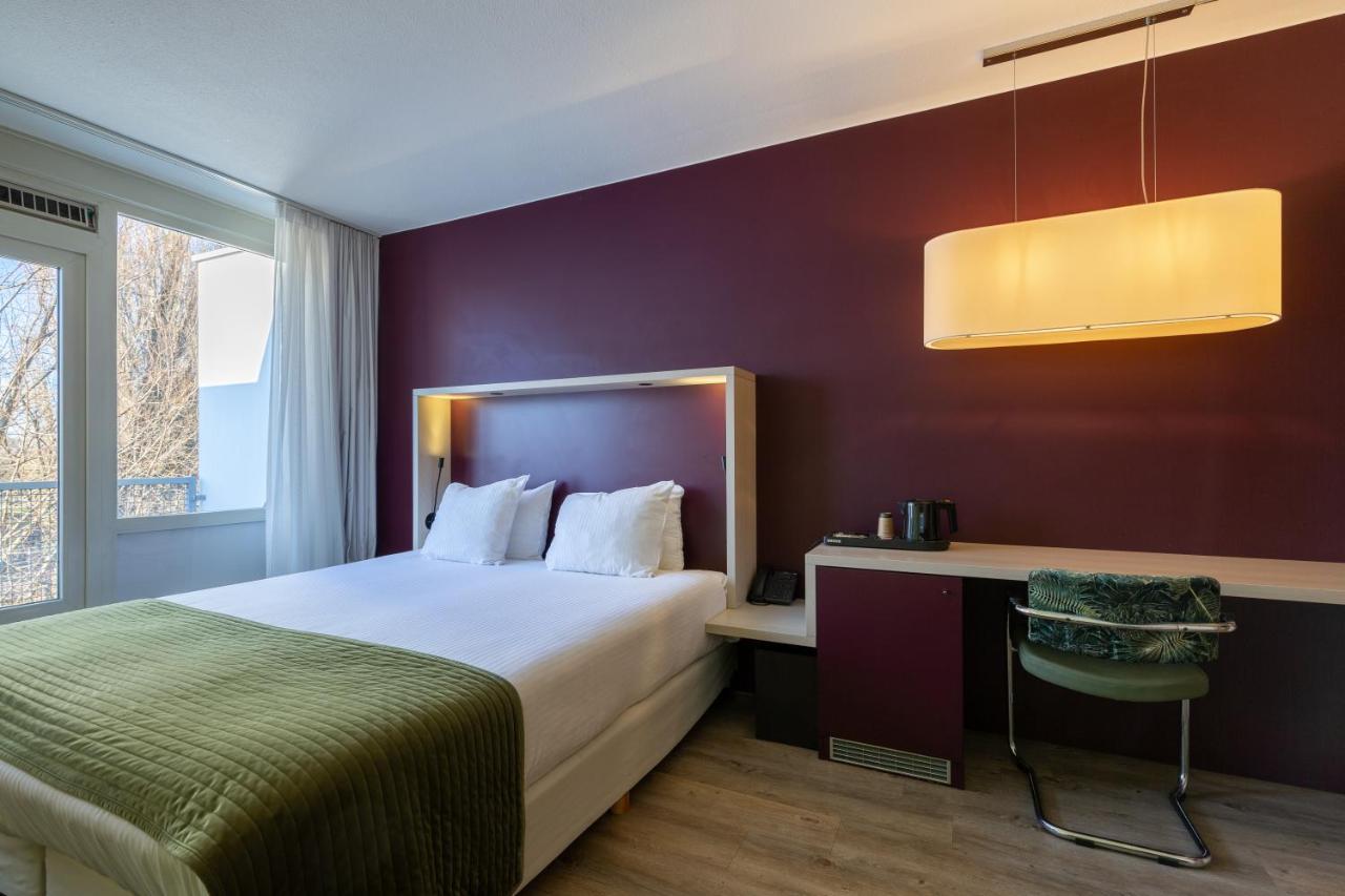 Amrath Airport Hotel Rotterdam Bagian luar foto