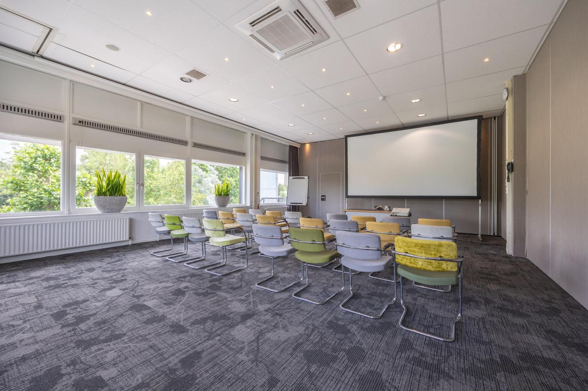 Amrath Airport Hotel Rotterdam Bagian luar foto