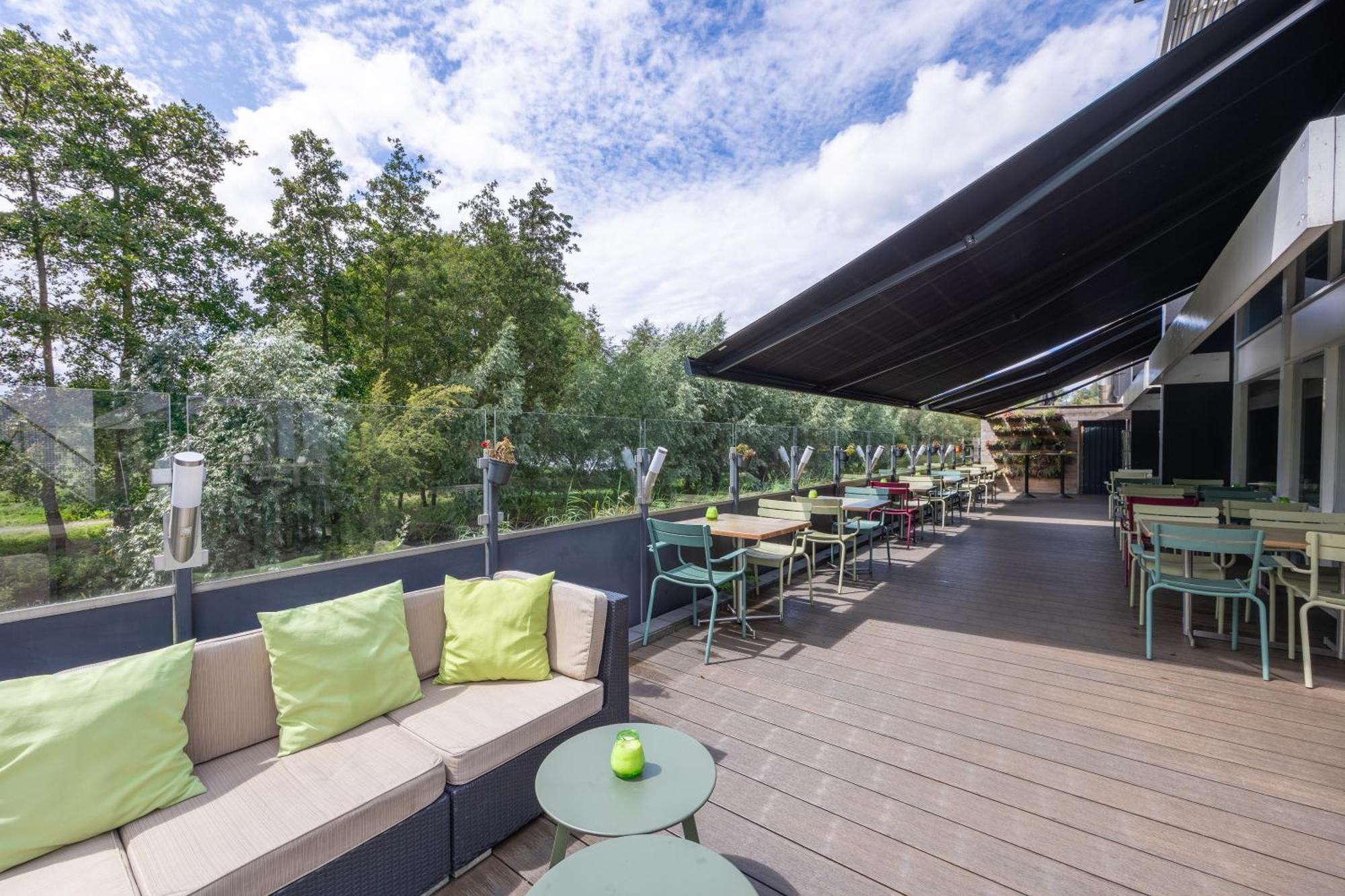 Amrath Airport Hotel Rotterdam Bagian luar foto